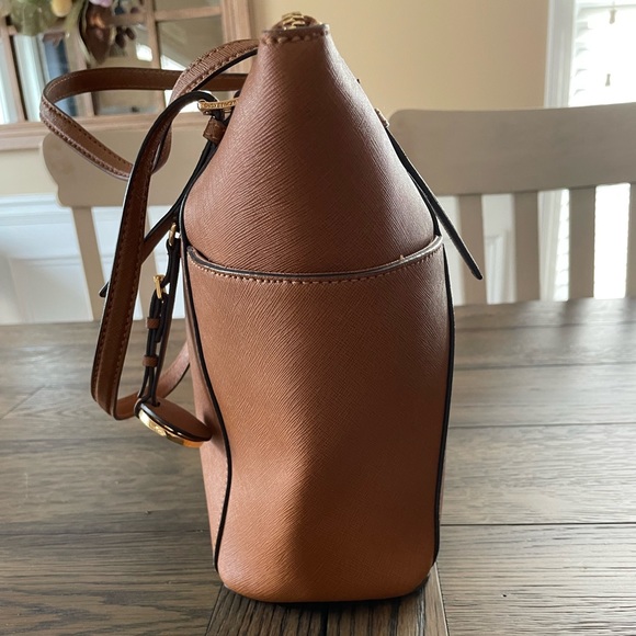 Tan Michael Kors Totebag - Picture 6 of 11